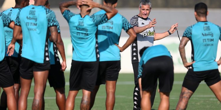 Vasco Tem Jogadores E T Cnico Jorginho Em Fim De Contrato Papo Na