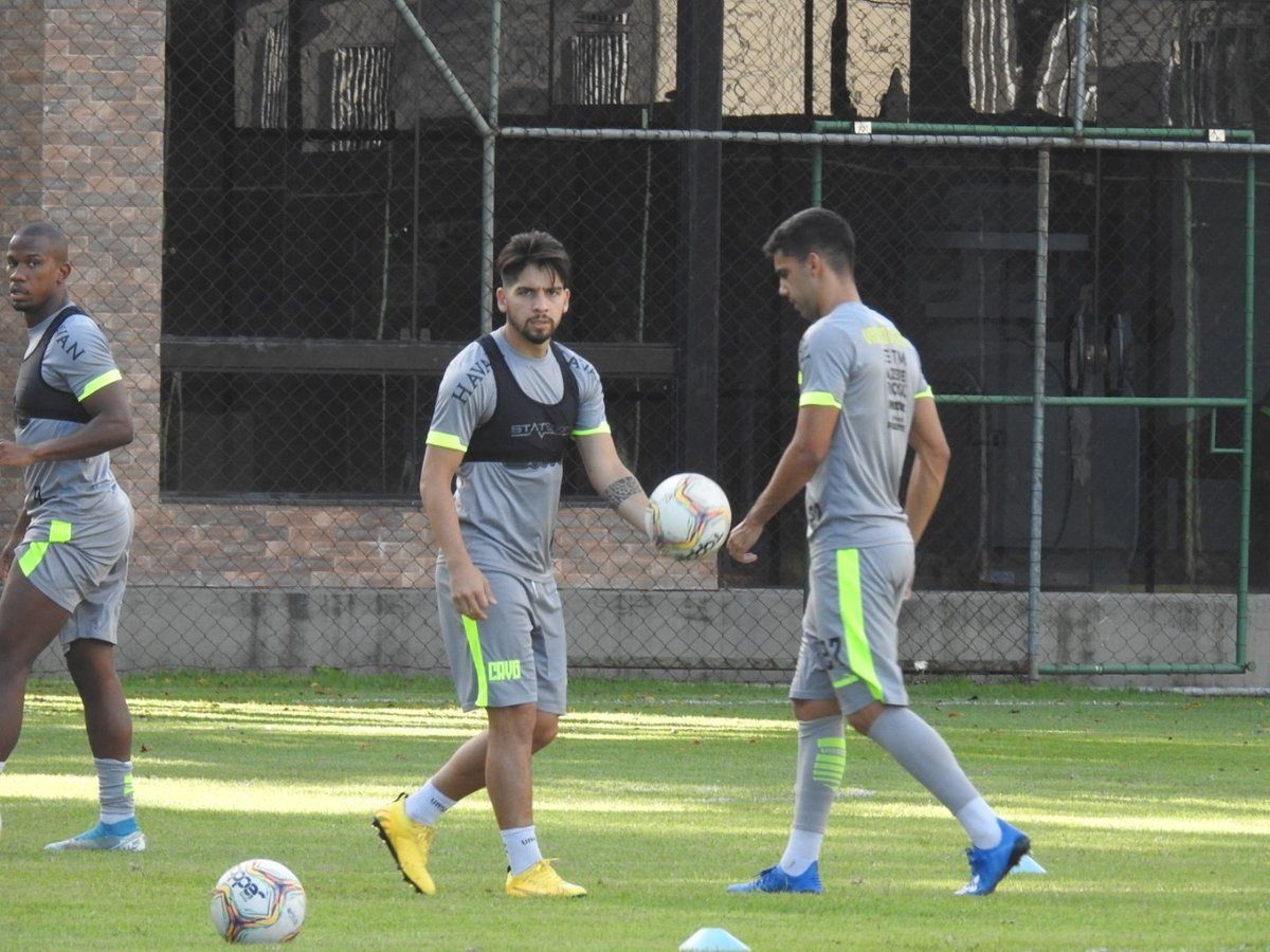 Martín Benítez ainda é dúvida para a partida contra o Goiás