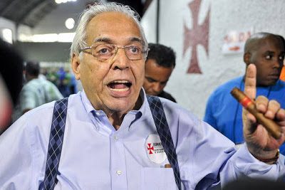 Como teria agido Eurico Miranda se um candidato anunciasse reforço em sua gestão? Sérgio Frias responde