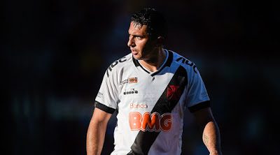 Danilo Barcelos cobra o Vasco na Justiça por salários não pagos