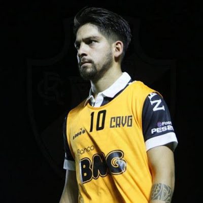 Empresário comenta possível saída de Martín Benítez para o Vélez Sarsfield