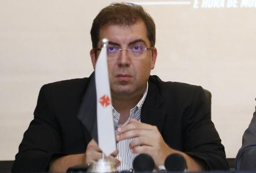 Fred Lopes investe pesado em propaganda e coloca 40 outdoors espalhados pelo Rio de Janeiro; confira as frases utilizadas e as localizações delas