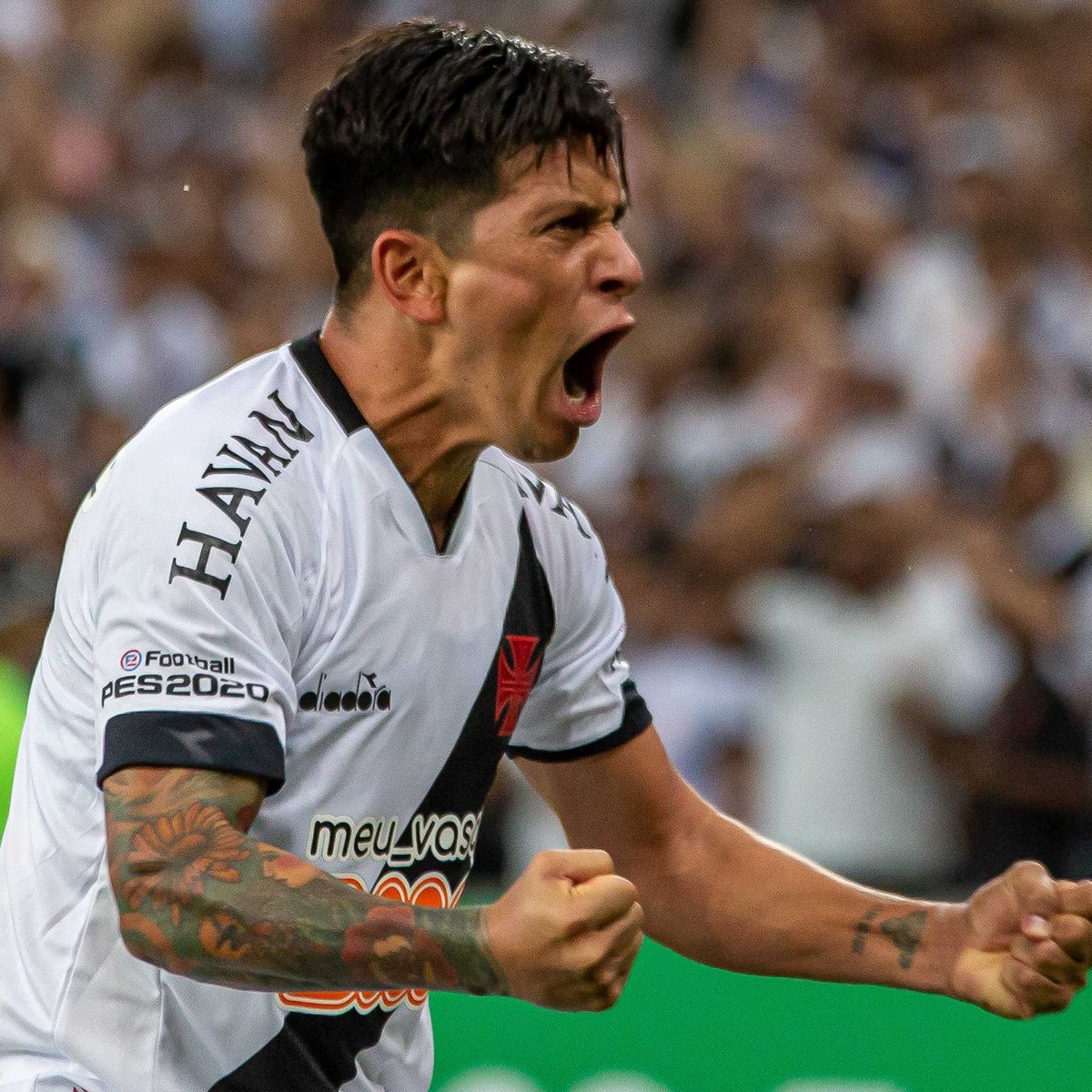 Com dois gols de Germán Cano, Vasco vence o São Paulo por 2 a 0 e segue invicto no Brasileirão