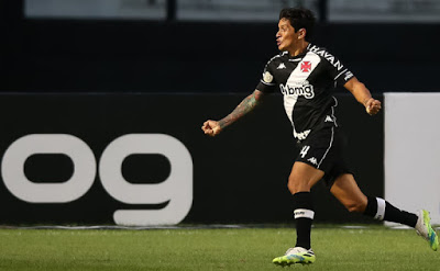 Com novidades, confira a provável escalação do Vasco contra o Atlético-GO