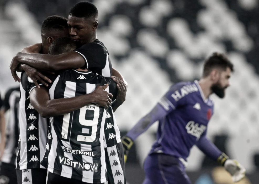 Vasco deixa de ganhar quase 3 milhões, empata com o Botafogo em São Januário e está eliminado da Copa do Brasil