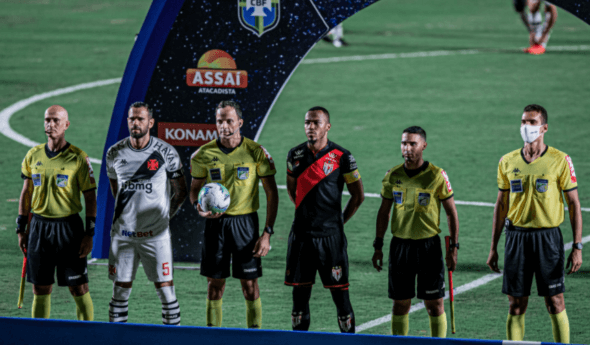 Dirigente do Atlético-GO elogia o Cruzmaltino: ‘Vi jogadores do Vasco jogando o que não haviam jogado até agora’