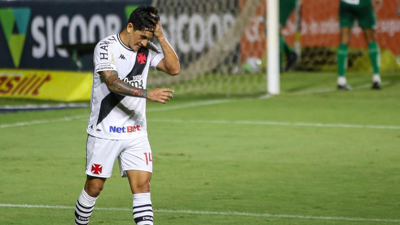 Vasco vence de virada o Goiás e sonha com STJD para evitar queda