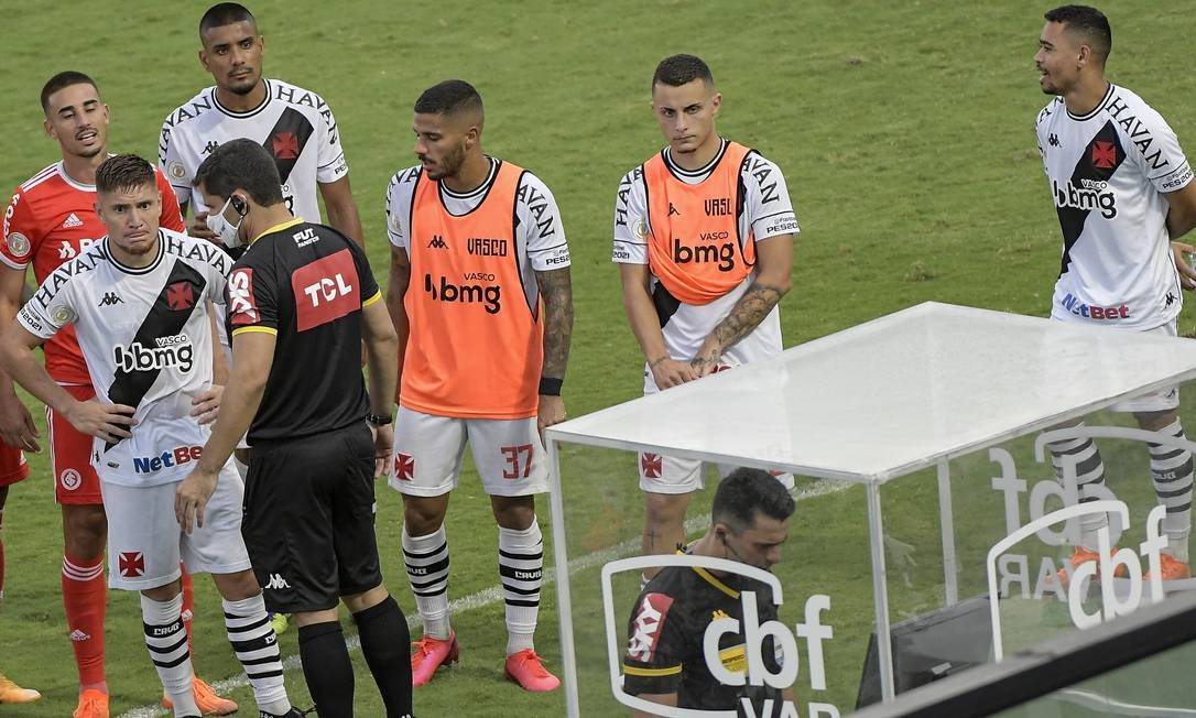 Vasco: Rossi e Marlon vão jogar contra o Botafogo? Confira