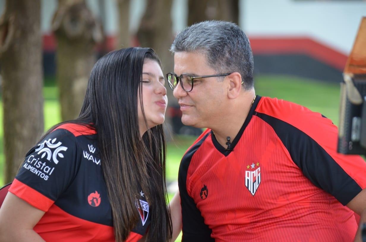 Cruzmaltina assumida, filha de Marcelo Cabo tem história de superação e afirma: ”Vai dar muita alegria pro meu Vascão”