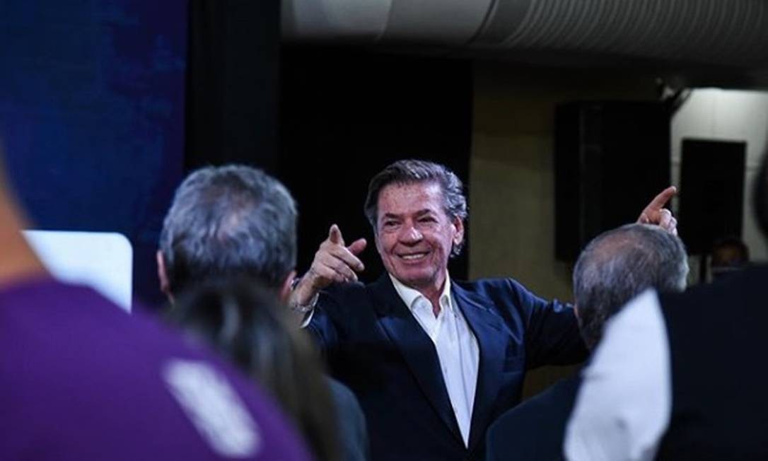 Salgado reúne poderes com foco na união pela recuperação do clube