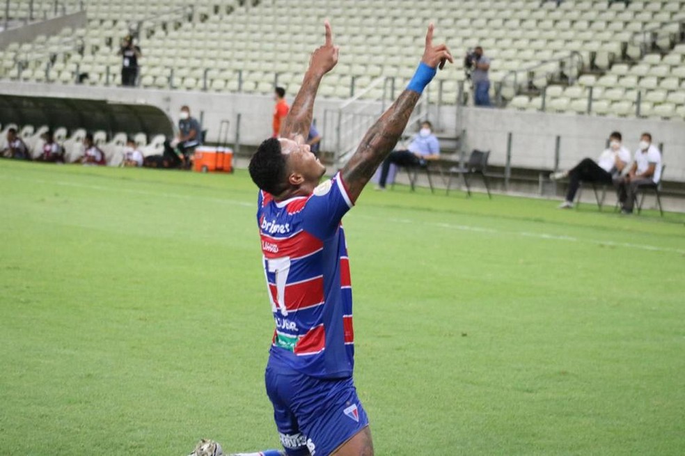 Vasco não joga bem, é dominado pelo Fortaleza e perde por 3 a 0