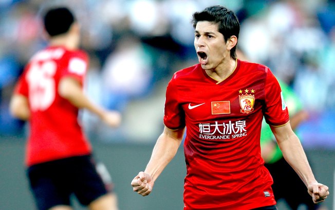 Conca no Vasco? No Twitter, jogador mostra interesse de vestir a camisa Cruzmaltina