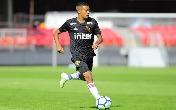 Para liberar Benítez ao São Paulo, Vasco deseja empréstimo de Shaylon e Paulinho Boia