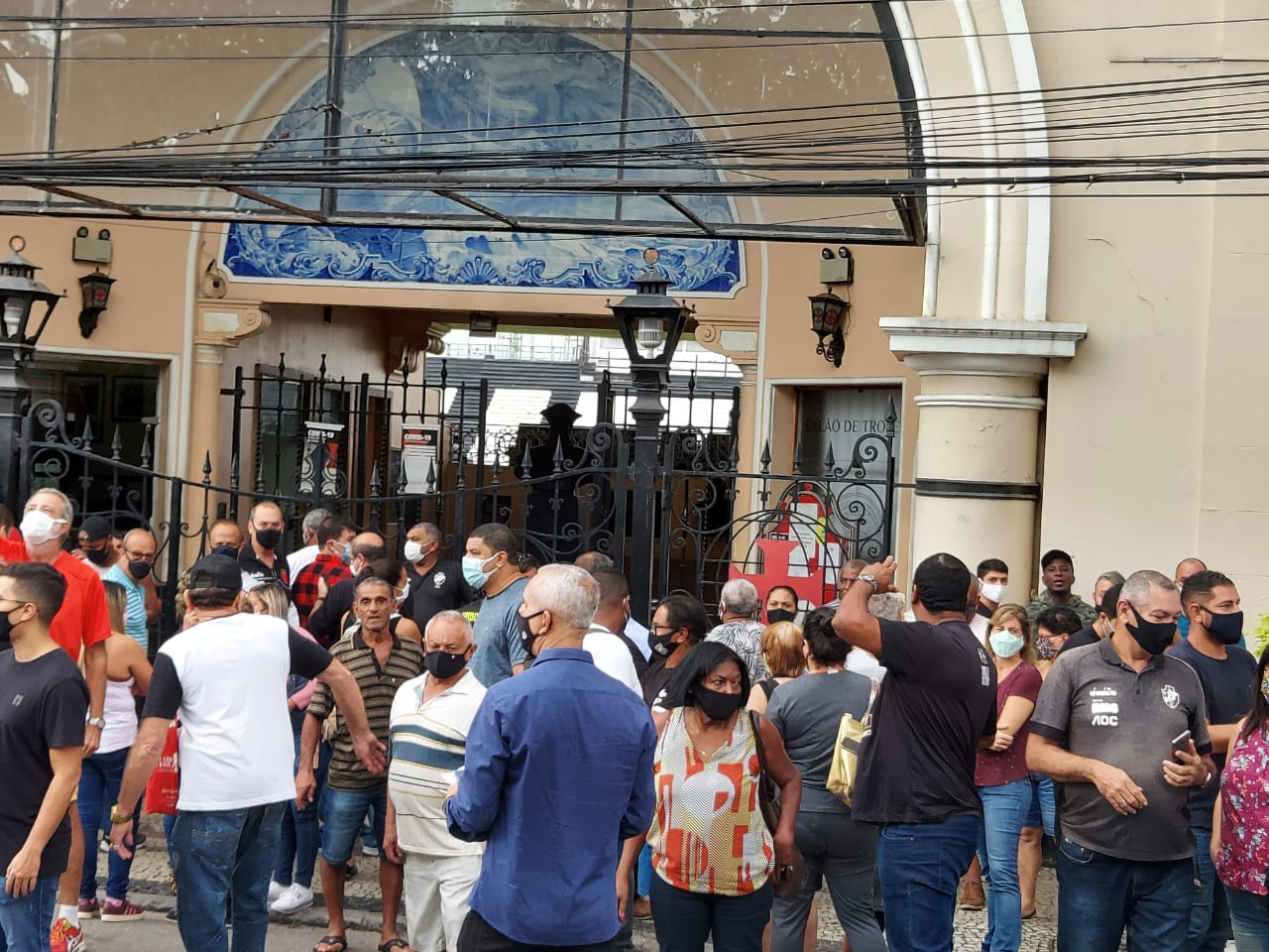 Vasco não permite retorno dos funcionários demitidos e opta por pagar multa estipulada pela justiça