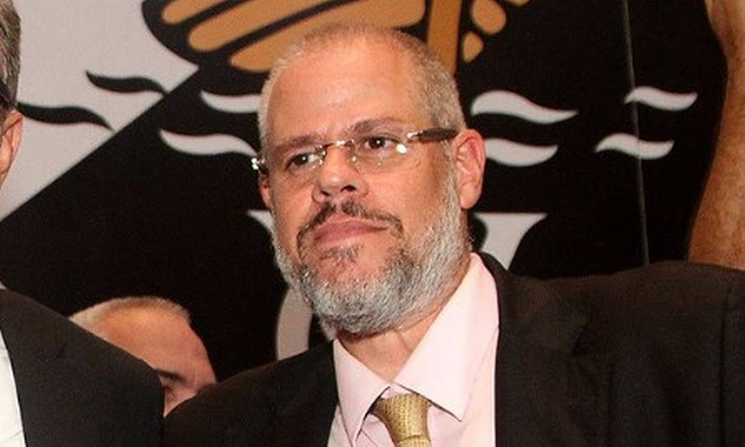Conselho Deliberativo expulsa Roberto Monteiro do quadro social do Vasco