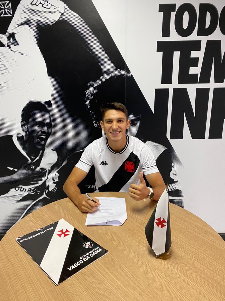 Atacante paraguaio assina contrato com Vasco