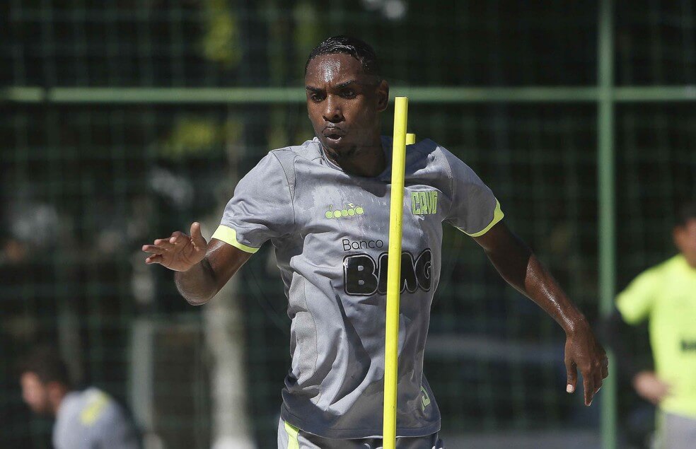 Jairinho cobra salários atrasados e direitos trabalhistas do Vasco