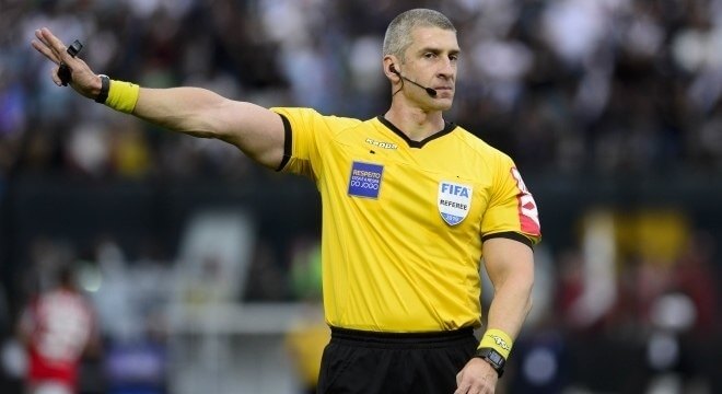 Vasco foi prejudicado pela arbitragem de Anderson Daronco; veja lances