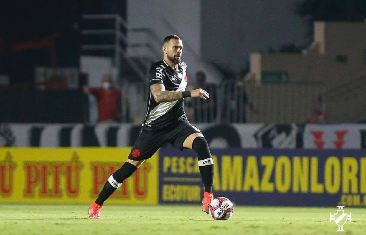 Defesa melhora e Vasco passa segundo jogo sem sofrer gol