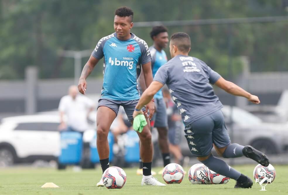 Jhon Sanchéz: Diniz diz que atacante ainda não se adaptou ao futebol brasileiro