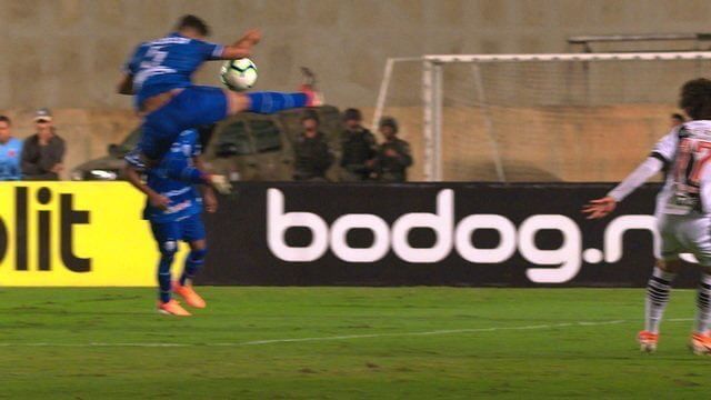 Arbitro já causou polêmica em jogo do Vasco contra o mesmo CSA