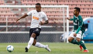 Empresário de Felipe Torres fala sobre a chance do zagueiro defender o Vasco