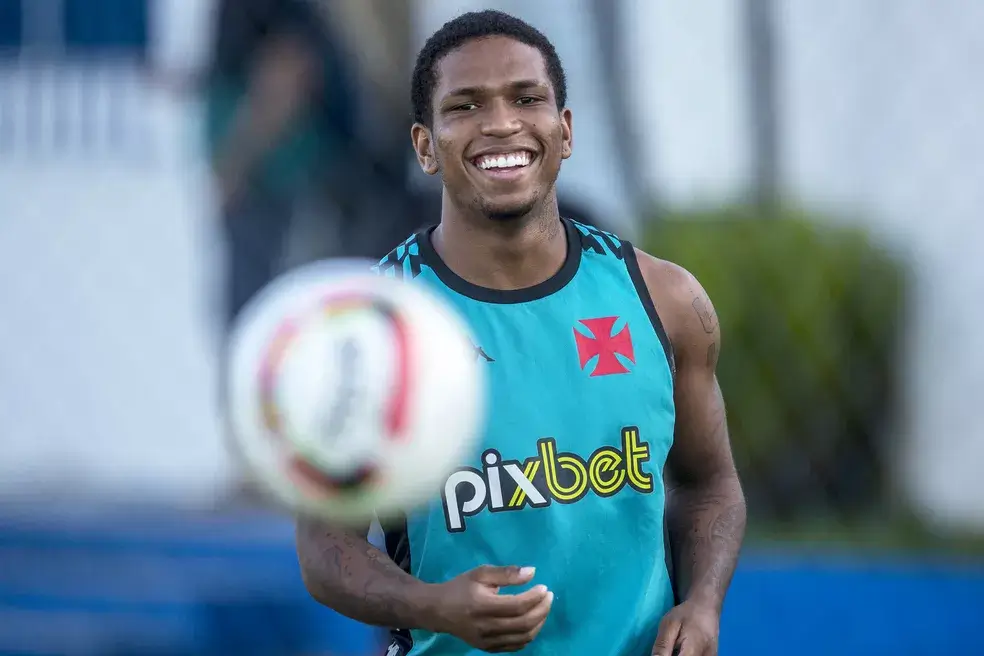 Juninho tem lesão confirmada na coxa e segue desfalcando o Vasco