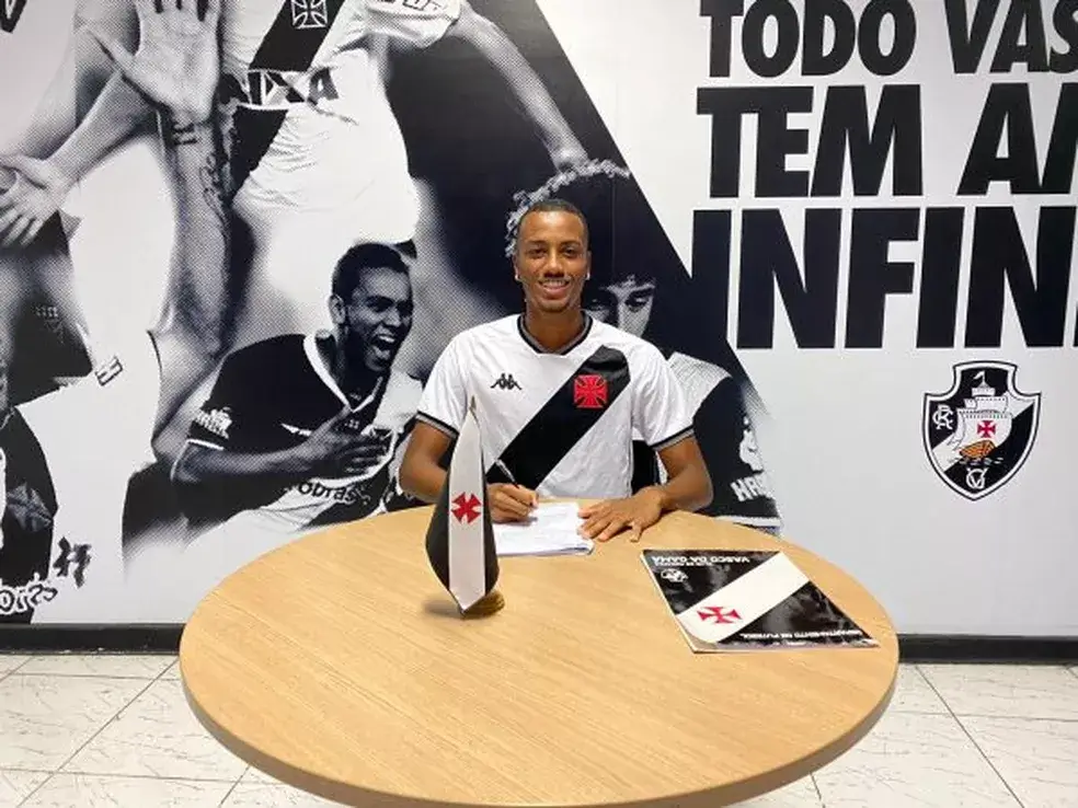 Luiz Felipe assina contrato profissional com o Vasco; Multa é de 40 milhões de euros