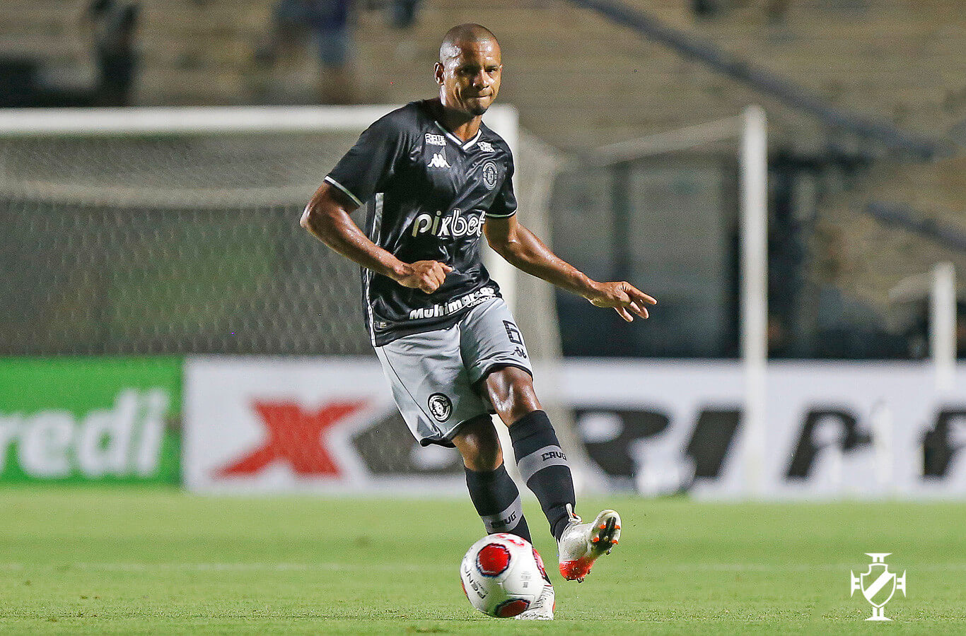 Edimar destaca importância de vencer em São Januário