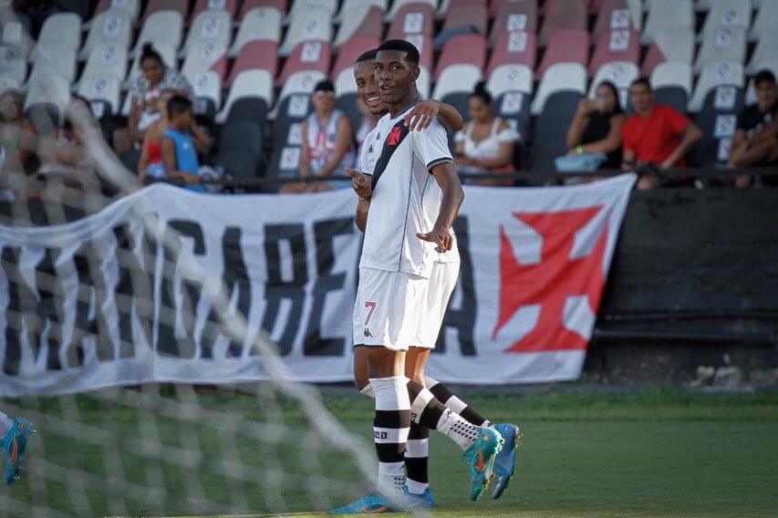 Vasco goleia o Internacional por 4 a 0 no jogo de ida das oitavas da Copa do Brasil Sub-17