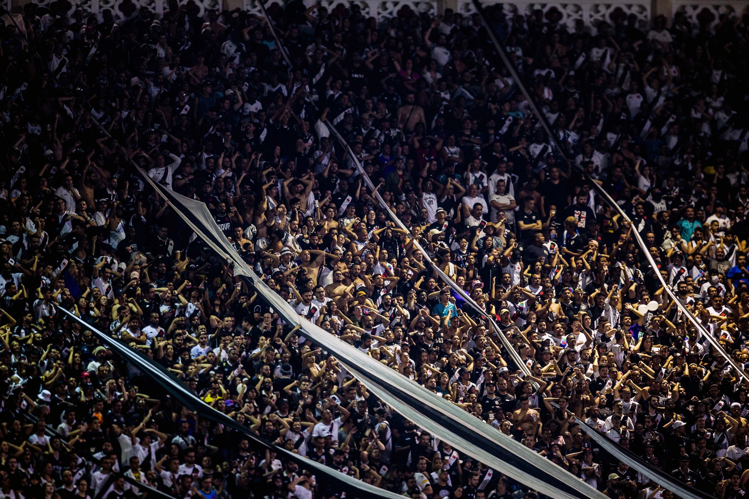 Vasco x Cruzeiro deve ter recorde de público do ano: 65 mil ingressos  vendidos