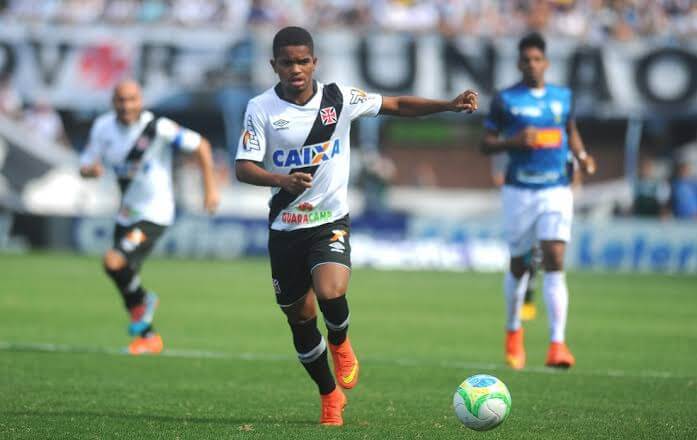 De promessa a retomada: por onde anda Lorran, cria do Vasco?