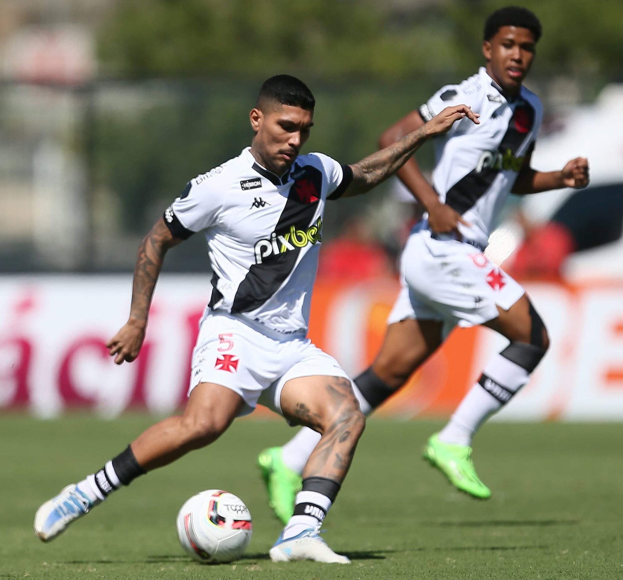 Yuri Lara segue sendo líder de desarmes entre jogadores das Séries A e B