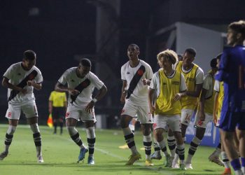 Vasco vence o Flamengo no Brasileirão Sub-17