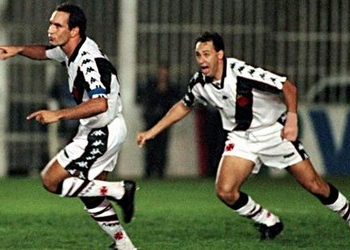 1997 6 gols de Edmundo com a camisa do Vasco em um único jogo .