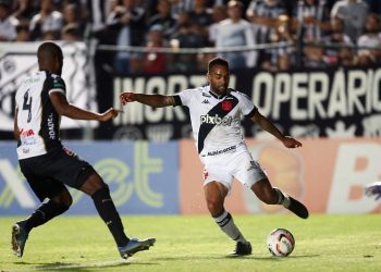 Vasco vence o Operário por 3 a 2