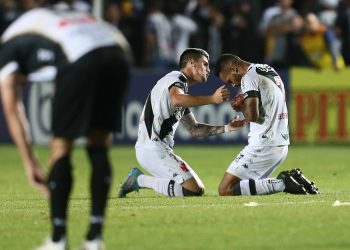 Virada do Vasco reuniu três gerações da base