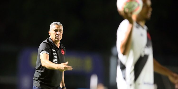 Vasco pode ter até dois desfalques importantes contra o Sport
