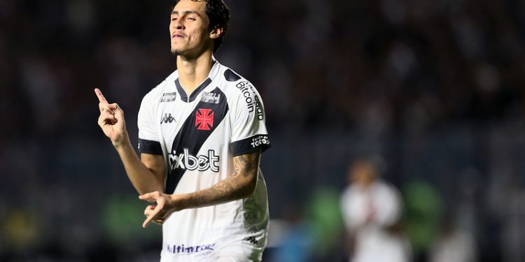 Em noite de golaços, Vasco vence o Novorizontino por 3 a 0