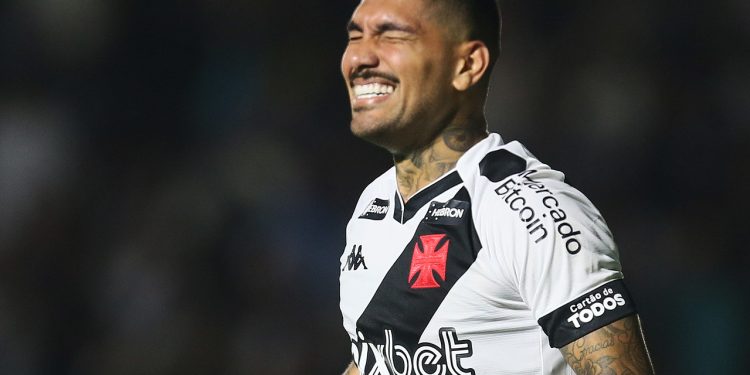 É dúvida ou não? Yuri Lara explica saída de campo na última partida