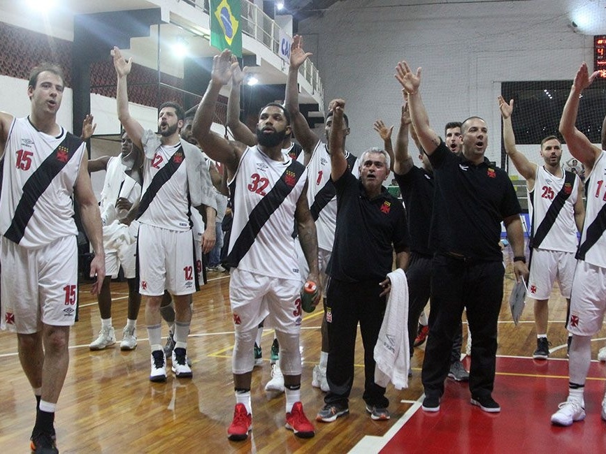 Vasco prepara volta para o NBB, basquete