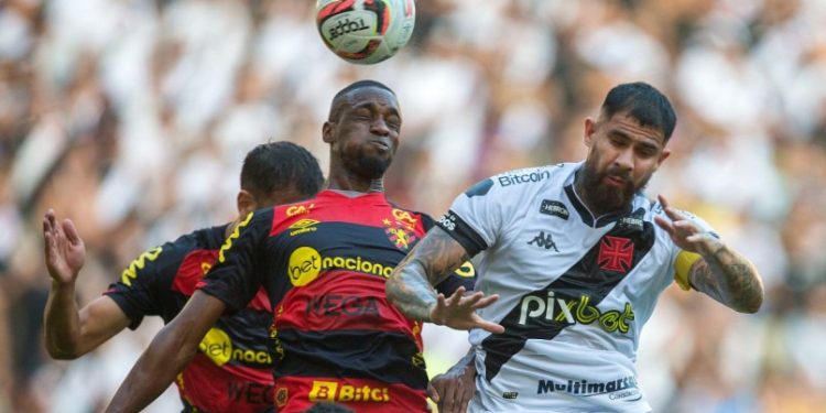 Confira desfalques e pendurados de Sport e Vasco