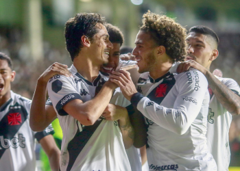 Crias do Vasco alcançam marca expressiva em São Januário e se tornam peças fundamentais