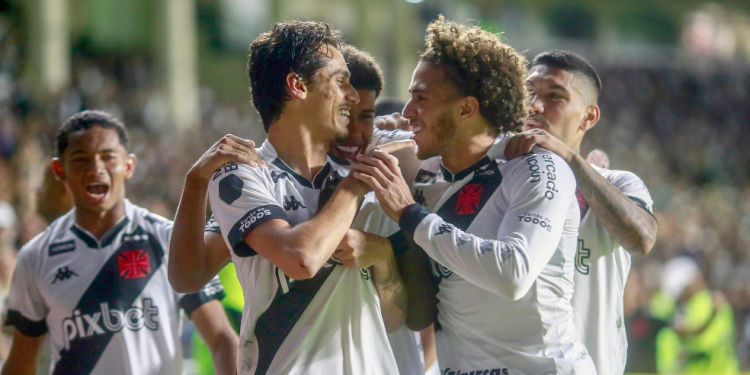 Crias do Vasco alcançam marca expressiva em São Januário e se tornam peças fundamentais