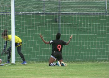 Feminino Vasco vence o Rio e pega o Flamengo na semifinal