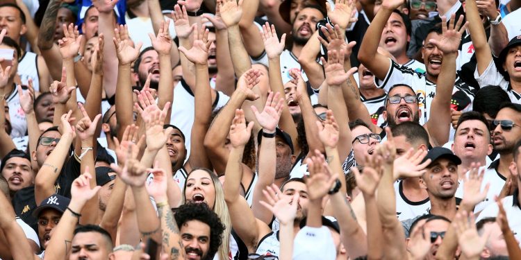 Vasco é o único clube invicto em casa das Séries A e B no Brasileiro 2022