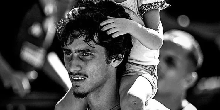 Marlon Gomes se tornou pai aos 15 anos e usa maturidade para se destacar no Vasco