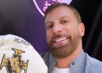 Pedrinho se declara ao Vasco após ir a São Januário