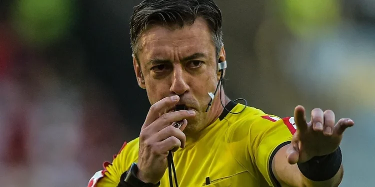 Raphael Claus faz alteração na súmula da partida contra o Sport que pode ser benéfica ao Vasco