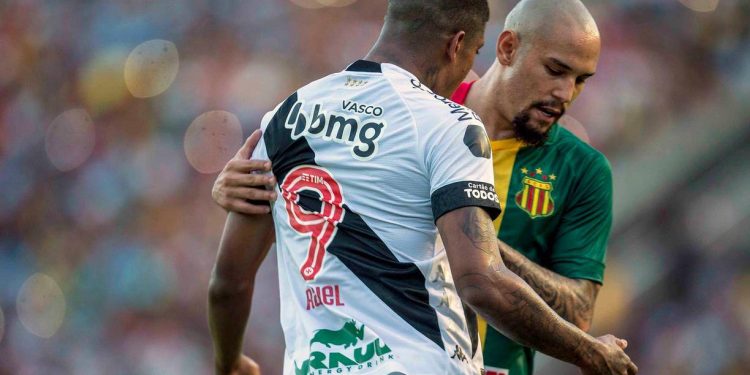 Sampaio tem dois desfalques importantes contra o Vasco